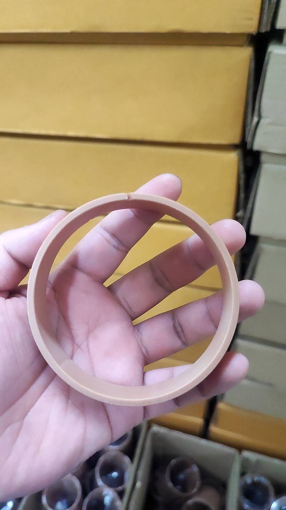 Wearing Bakelite (แหวนประคองแกน)